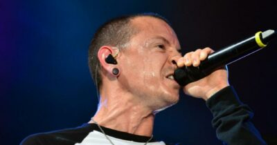 Copertina di “Chester Bennington ha sofferto per le critiche negative dei fan all’album One More Light. La situazione prima del suicidio era pesante”: parla Sean Dowdell