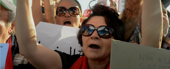 Tunisia, passa la legge contro la violenza. C’è vento di diritti per le donne