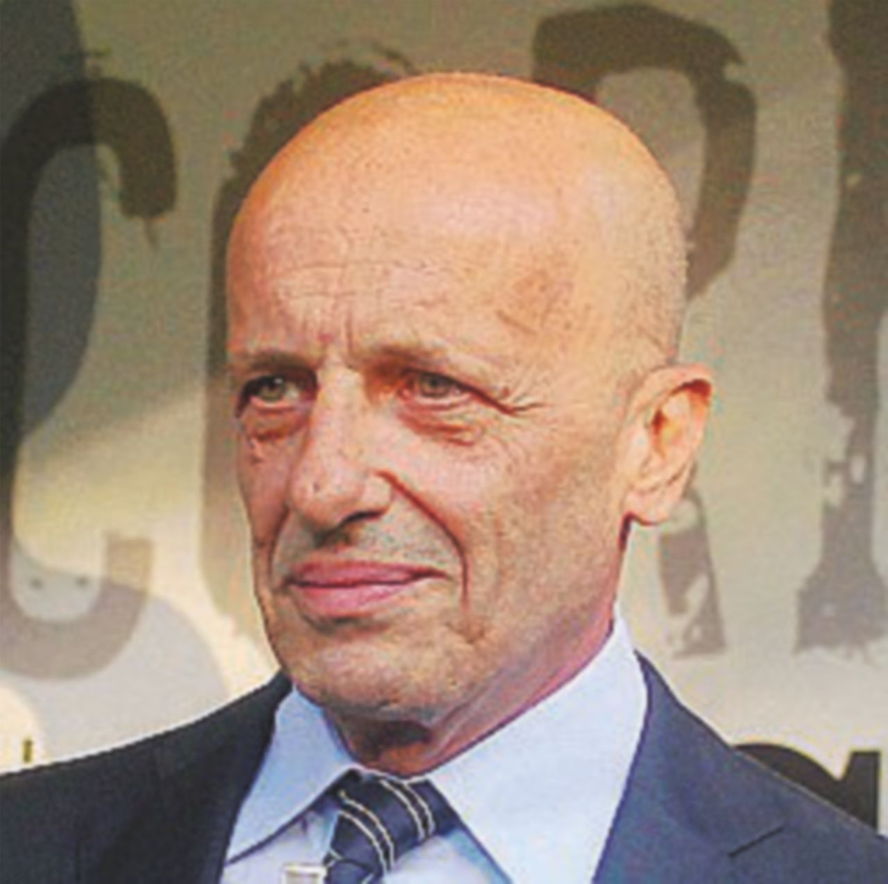 Fini e Sallusti, caso chiuso: dal duello alla bicchierata Fini e Sallusti, caso chiuso: dal duello alla bicchierata