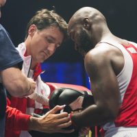 Prime Minister Justin Trudeau, left, helps boxer Ali Nestor with his gloves during a charity boxing event in Montreal, PQ, Canada, Wednesday, August 23, 2017. Photo by Graham Hughes/CP/ABACAPRESS.COM 604167PM Trudeau At A Charity Boxing Event – MontrealIl Primo Ministro canadese Justin Trudeau sul ring per beneficenzaLaPresse  — Only Italy