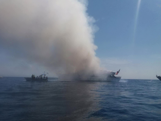 Nizza - a fuoco lo yacht dell’imprenditrice Diana Bracco : le immagini del salvataggio