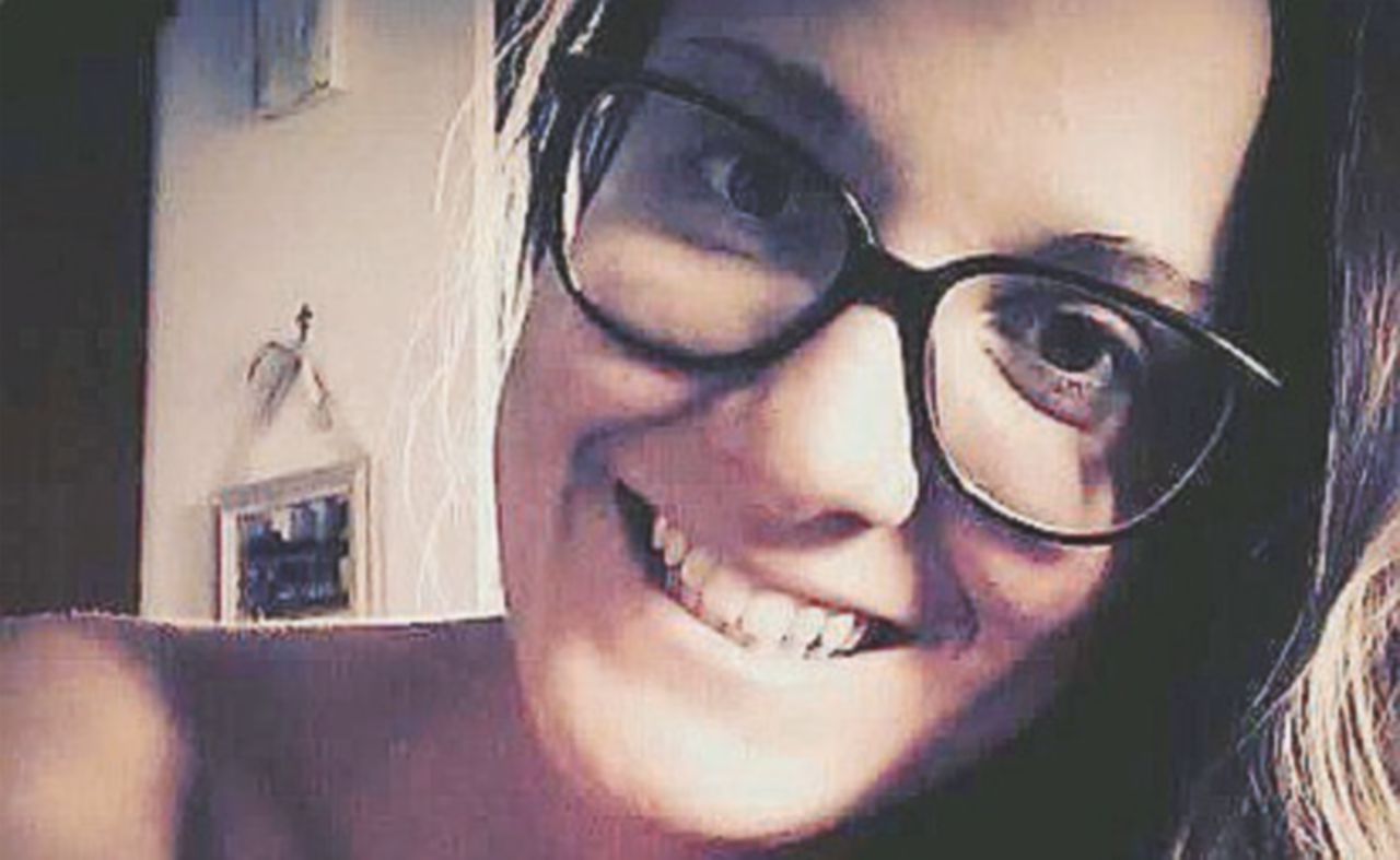 Udine, ventunenne ammazzata dal suo compagno. Lui si consegna dopo una notte in giro col cadavere Udine, ventunenne ammazzata dal suo compagno. Lui si consegna dopo una notte in giro col cadavere