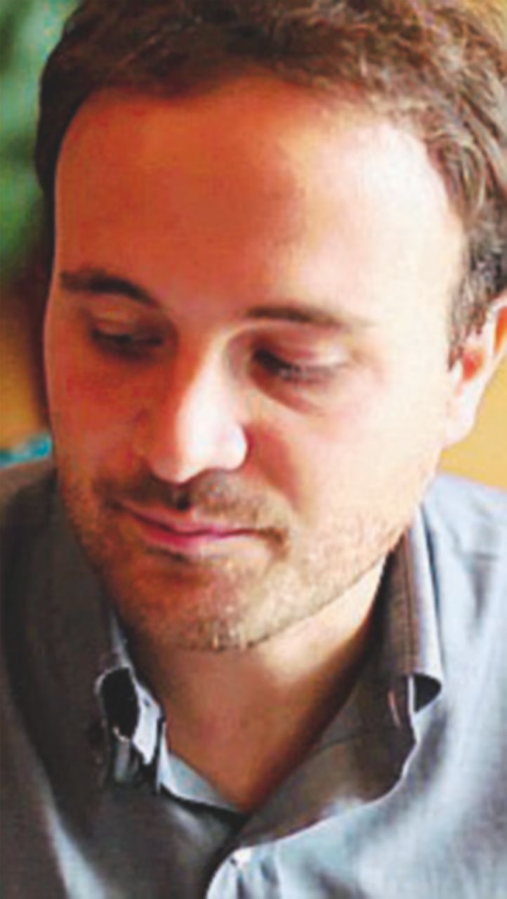 Di Paolo - Scrittore e drammaturgo Per restare in tema: è l’ultima spiaggia. Il guaio sono i trasporti