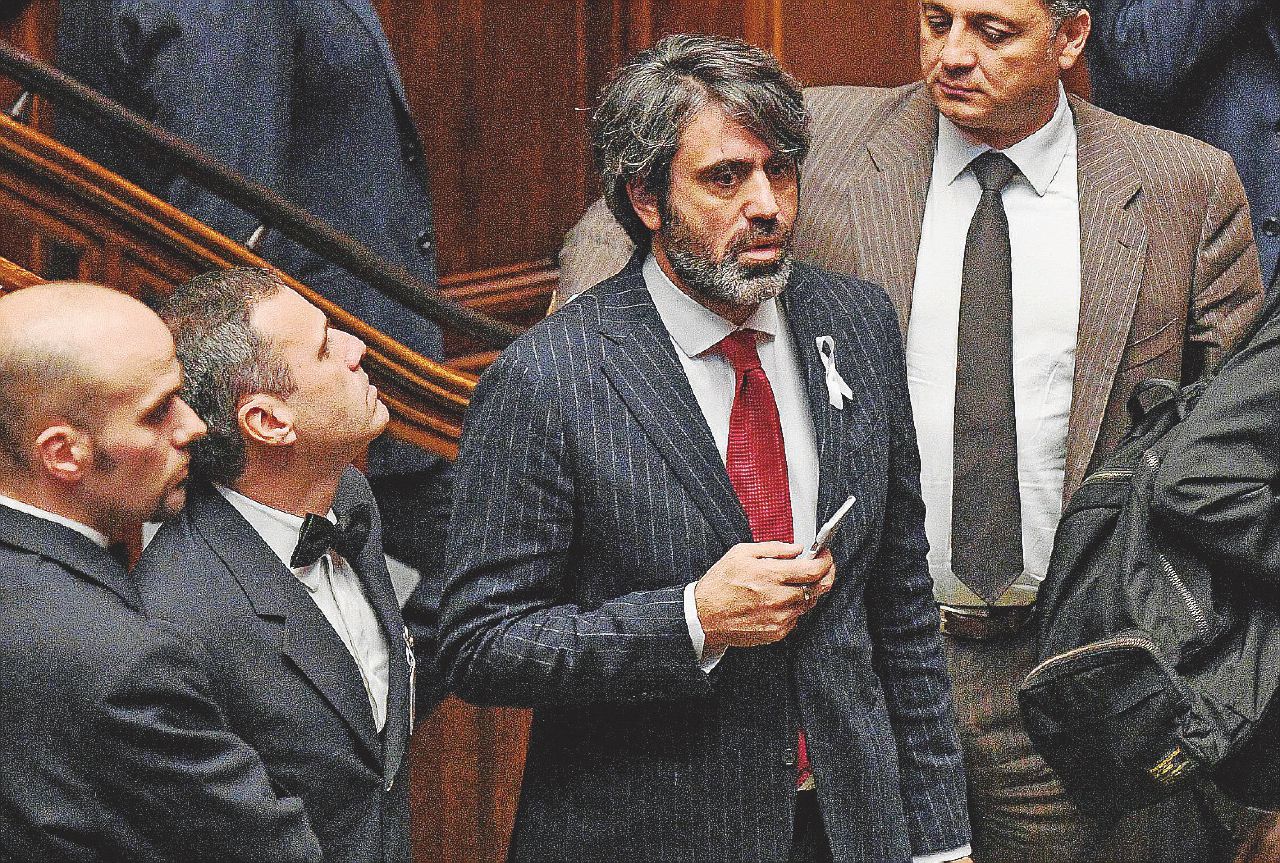 Pd in rosso, inizia la caccia ai parlamentari morosi Pd in rosso, inizia la caccia ai parlamentari morosi