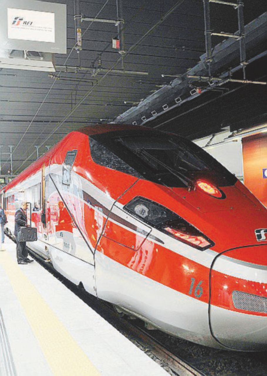 Stop - Un Frecciarossa di Fs - Ansa Truffa sui biglietti, multa a Trenitalia