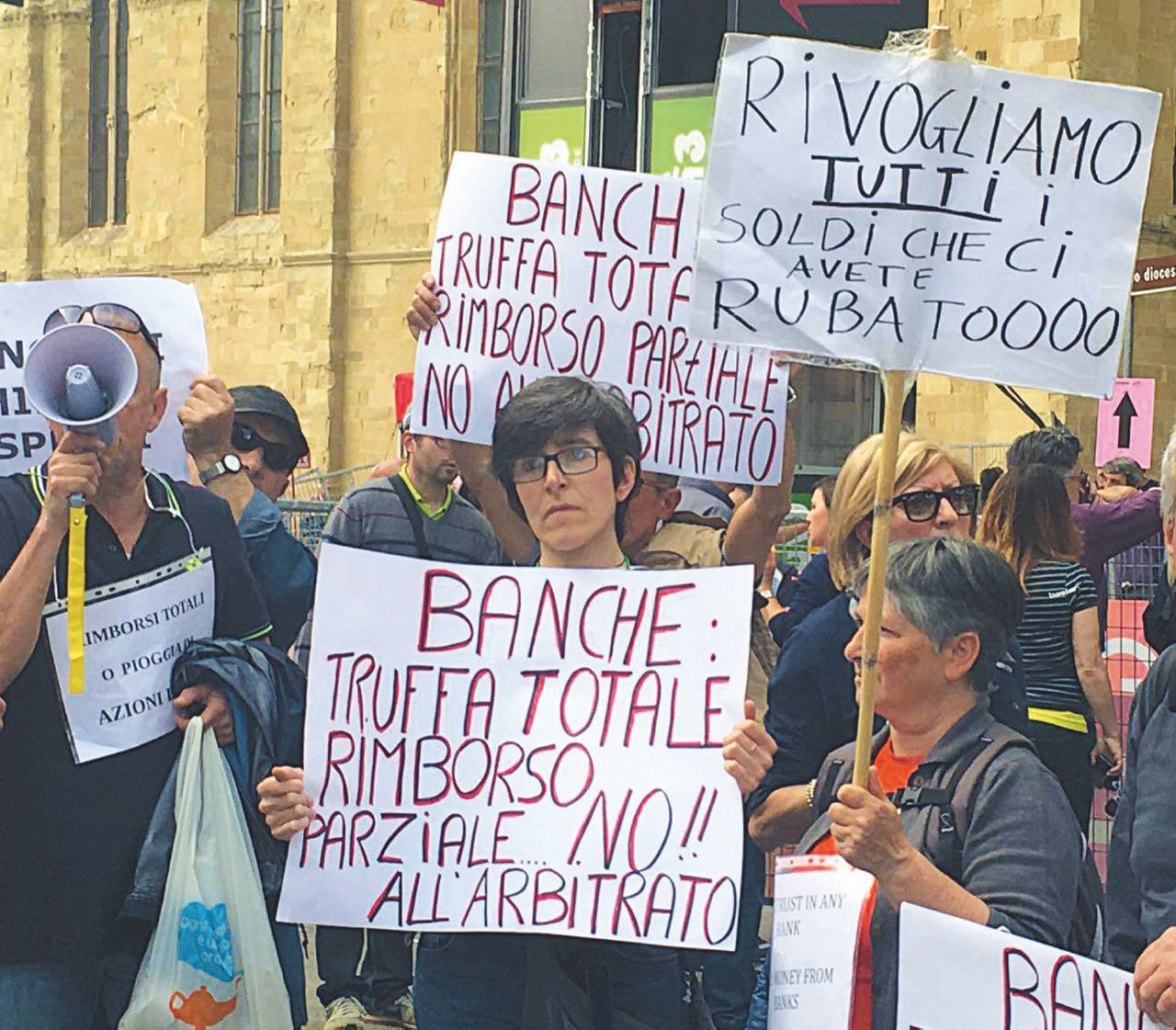 La Banca d’Italia si svegliò 2 anni dopo e non denunciò La Banca d’Italia si svegliò 2 anni dopo e non denunciò