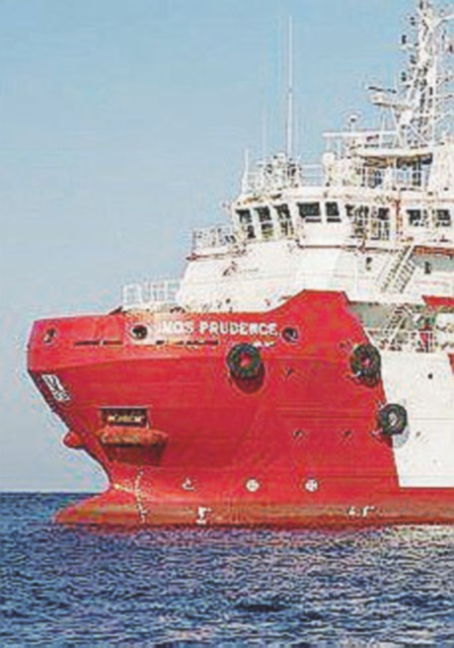 Copertina di Nave Msf attracca a Catania, Open Arms ferma al largo di Malta