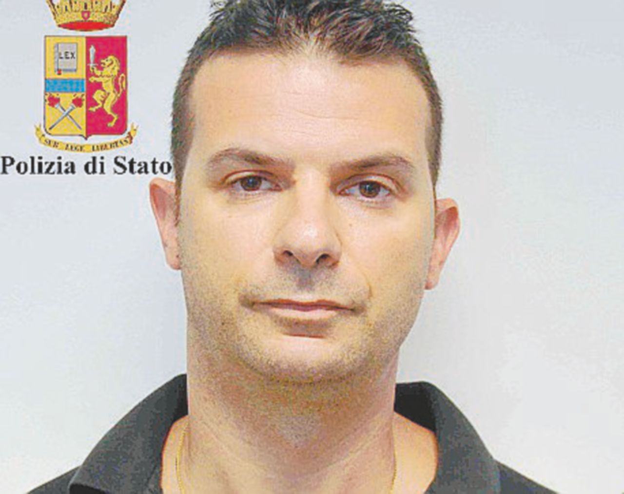 Ai domiciliari - Davide De Vita - Il trucco dei pompieri incendiari svelato da un collega “pentito”: “Finte chiamate per le indennità”