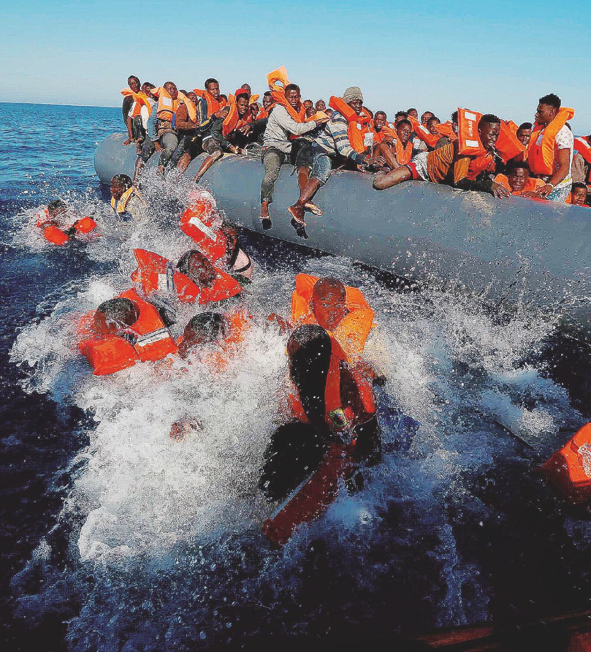 Buonista e cattivista. Le mille versioni di Renzi sui migranti Buonista e cattivista. Le mille versioni di Renzi sui migranti