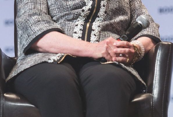 “Fedelissima” - Hillary Clinton - LaPresse/Ansa Basta comizi, ora le prediche Hillary, l’ennesima “convertita”