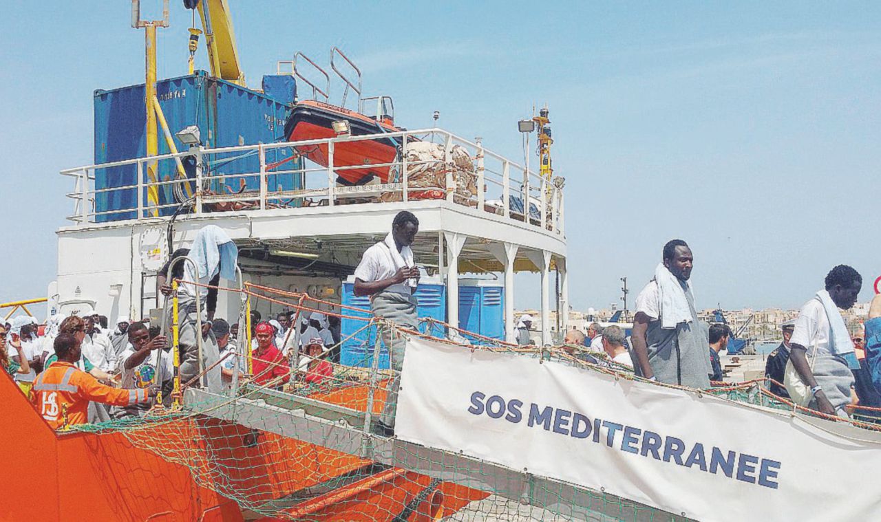 In porto - Sulla Aquarius operatori di Sos Méditérranée e Medici senza frontiere - Ansa Migranti, Sos Méd firma e mette all’angolo Msf