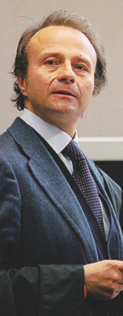Protagonisti - Il pm napoletano Henry John Woodcock La vicenda: corruzione e traffici