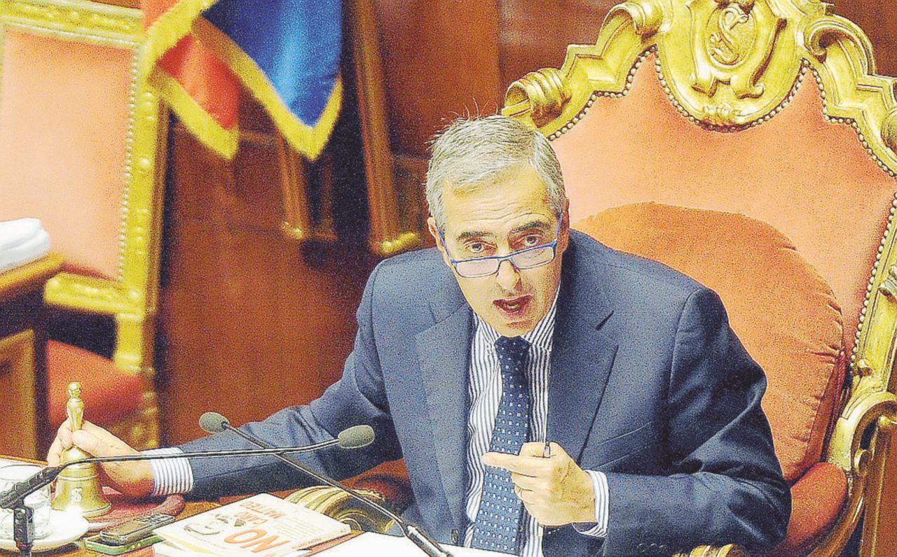 Lo “sterco” di Gasparri e gli altri dibattiti surreali della Giunta Lo “sterco” di Gasparri e gli altri dibattiti surreali della Giunta