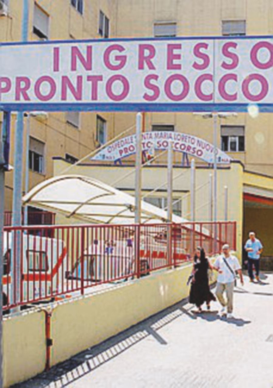 Aspetta in codice rosso per 4 ore: muore ragazzo Aspetta in codice rosso per 4 ore: muore ragazzo