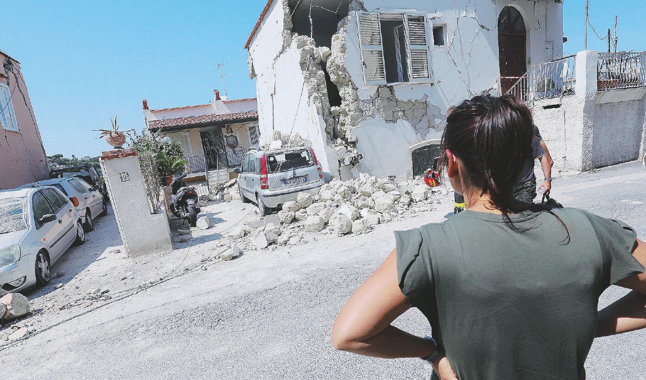 “È stato un sisma come tanti, ma a Ischia ha fatto più male” “È stato un sisma come tanti, ma a Ischia ha fatto più male”