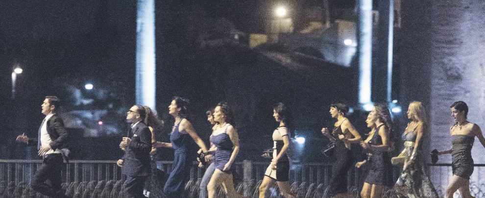 Sorrentino a caccia di olgettine, ma B. non si cura di “Loro” Sorrentino a caccia di olgettine, ma B. non si cura di “Loro”