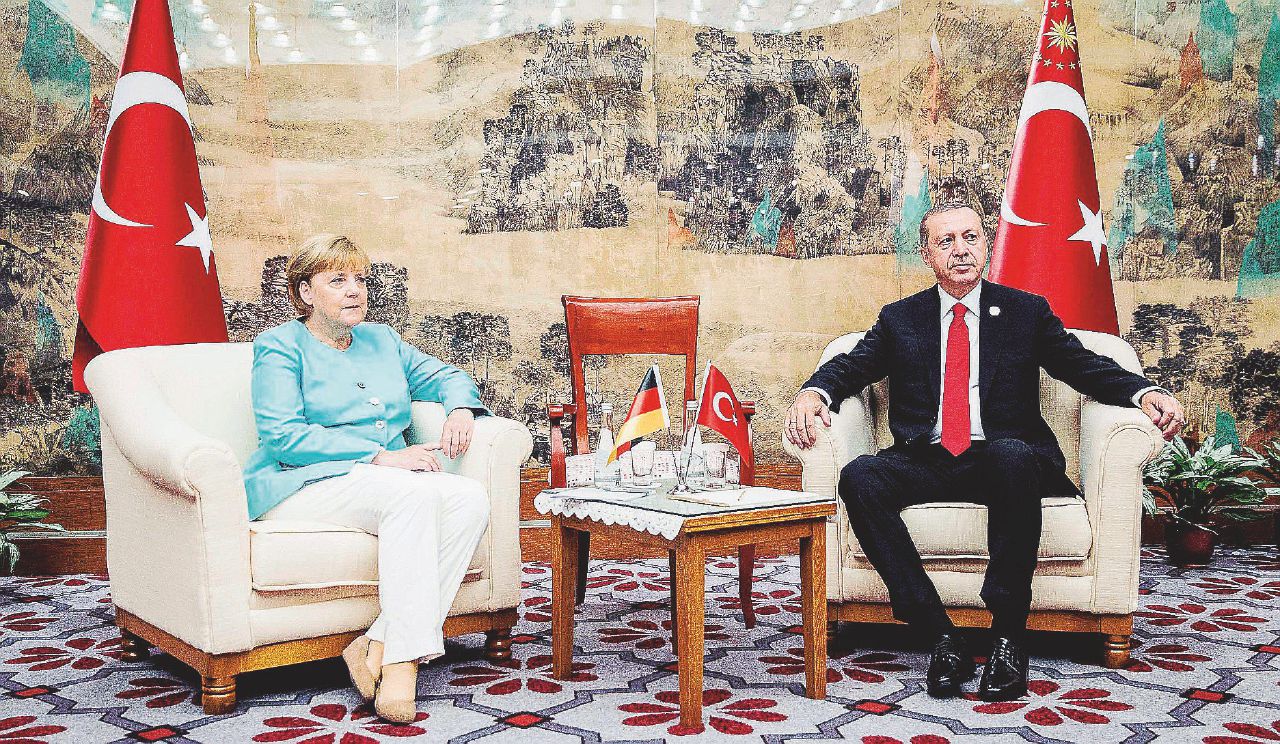 “Non votate i nemici”. La fatwa di Erdogan sulle urne tedesche “Non votate i nemici”. La fatwa di Erdogan sulle urne tedesche
