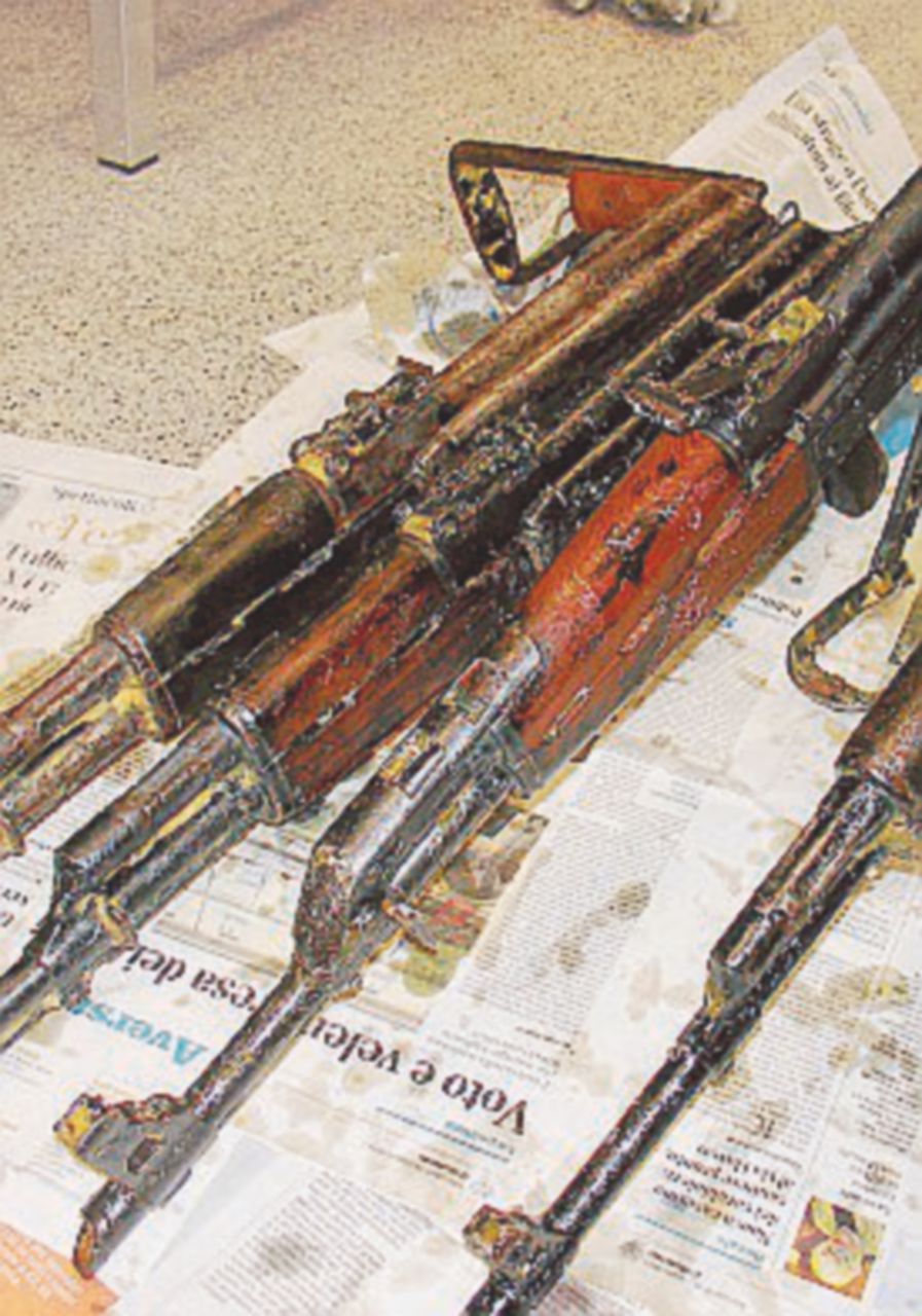 Fucili e proiettili per kalashnikov: un arresto a Vieste Fucili e proiettili per kalashnikov: un arresto a Vieste