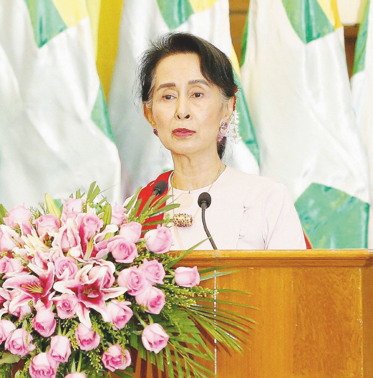 “Signora” - L’appellativo di riguardo usato per Aung San Suu Kyi - Ansa “Aiutate il terrore”: San Suu Kyi critica le Ong sugli islamici
