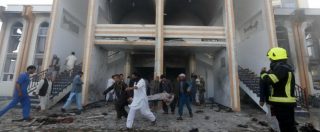 Copertina di Kabul, attacco Isis contro moschea sciita: 30 morti. Tra le vittime anche l’imam