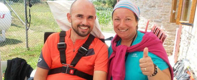 Copertina di “Io, malato di sclerosi multipla, giro il mondo in carrozzina: e mi sento un ragazzo fortunato”