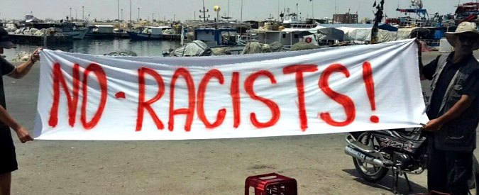 C-Star, i pescatori di Zarzis contro la nave anti-migranti. L’imbarcazione non attracca