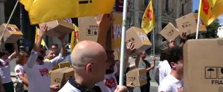 Copertina di Referendum Atac, Radicali consegnano 33mila firme in Campidoglio: “Entro il 31 gennaio sindaca dovrà indicare data”