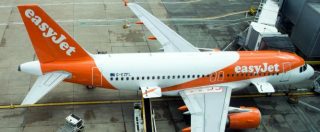 Copertina di Francia, pilota EasyJet condannato: “Ha volato sotto l’effetto di droga”