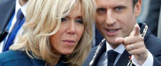 Copertina di Francia, Macron vuole lo “status ufficiale” (e soldi) per Brigitte. La petizione per impedirlo: “Non rientra nei nostri valori”