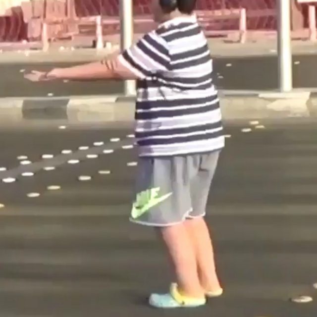 Arabia Saudita, quattordicenne arrestato perché ballava la Macarena in pubblico (VIDEO)
