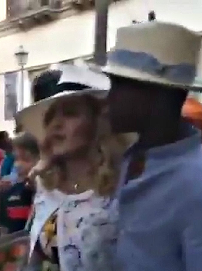 Copertina di “C’è Madonna a spasso per Lecce”. La visita della regina del pop blocca il centro storico