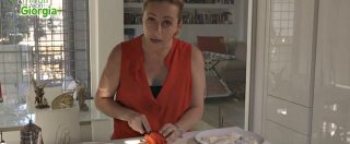 Copertina di Giorgia Meloni si reinventa, format di cucina su internet. “Vi spiego come mangiarvi l’Italia”