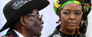Copertina di Mugabe, Sudafrica vieta espatrio alla moglie del presidente dello Zimbabwe: è accusata di aver picchiato una modella