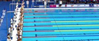 Copertina di Negano minuto di silenzio ai Mondiali master di Budapest. Il nuotatore spagnolo si ribella e resta immobile per protesta