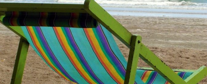 Si scapicolla in piscina alle 7 di mattina per trovare un lettino libero ma niente da fare: turista tedesco fa causa al resort e vince