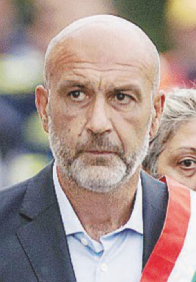Pirozzi: “Assalto di solidarietà”. Anche Norcia “invasa” dai turisti Pirozzi: “Assalto di solidarietà”. Anche Norcia “invasa” dai turisti