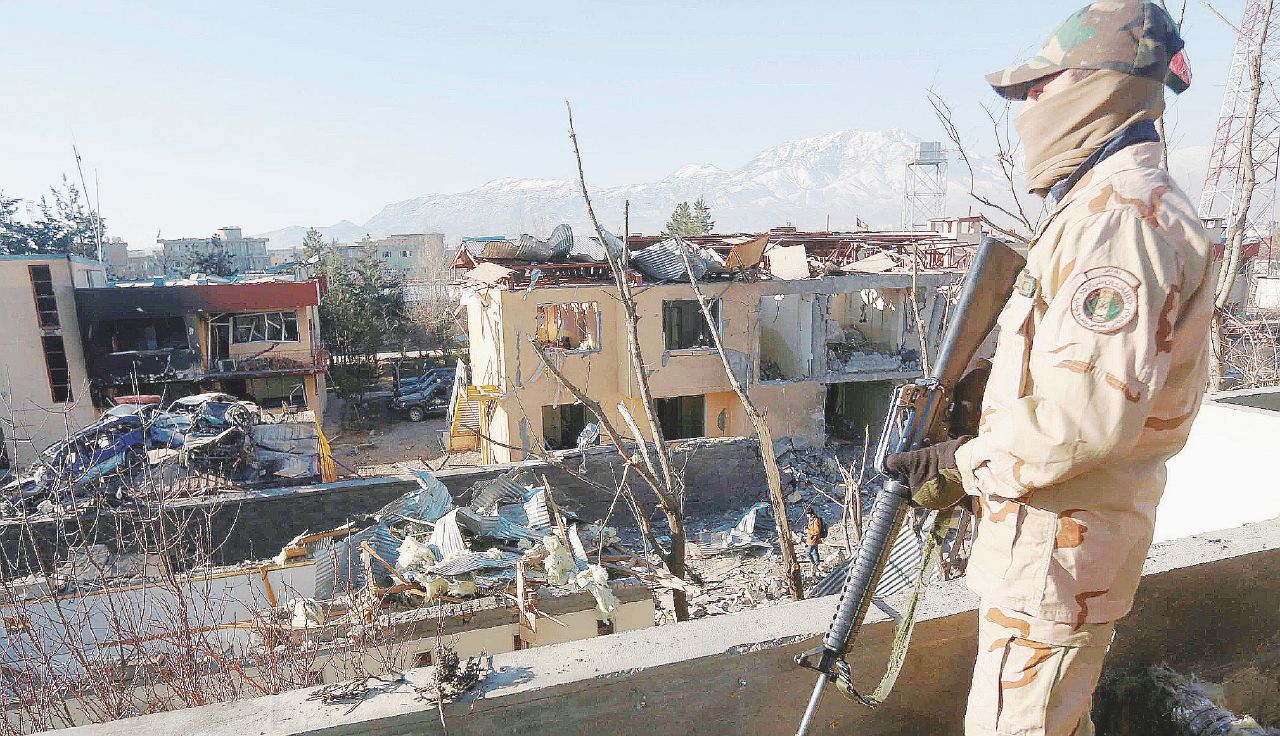 Guerra afghana, altri “effetti collaterali”: favorire l’Isis Guerra afghana, altri “effetti collaterali”: favorire l’Isis