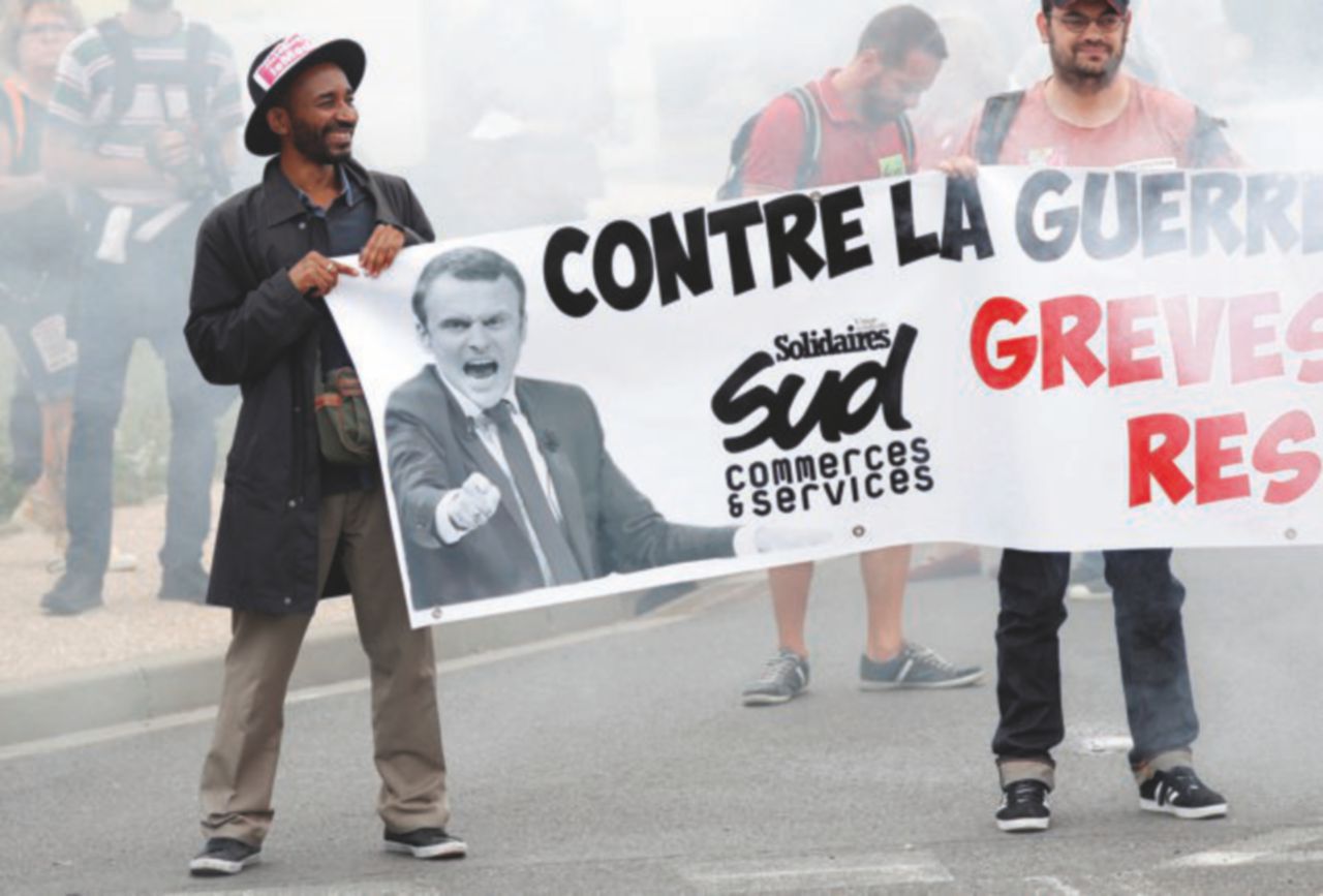 La riforma di Macron: più libertà alle aziende, meno voce ai sindacati La riforma di Macron: più libertà alle aziende, meno voce ai sindacati