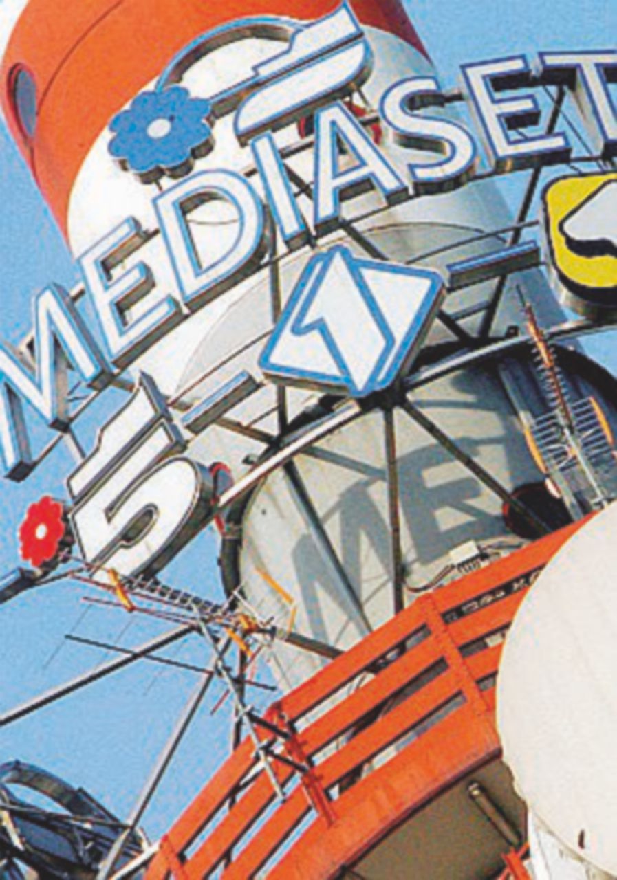 Mediaset e Fininvest chiedono altri 3 miliardi a Vivendi Mediaset e Fininvest chiedono altri 3 miliardi a Vivendi