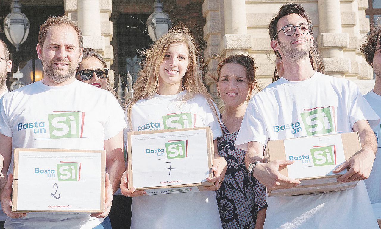 Bocciata - Militanti per il “Sì” al referendum sulla riforma costituzionale renziana Ansa Una riforma brutta resta tale anche se la fa un bravo leader
