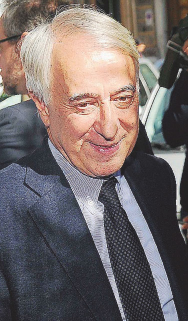 L’ex sindaco di Milano, Giuliano Pisapia Il capolavoro di Pisapia: sta spaccando Mdp