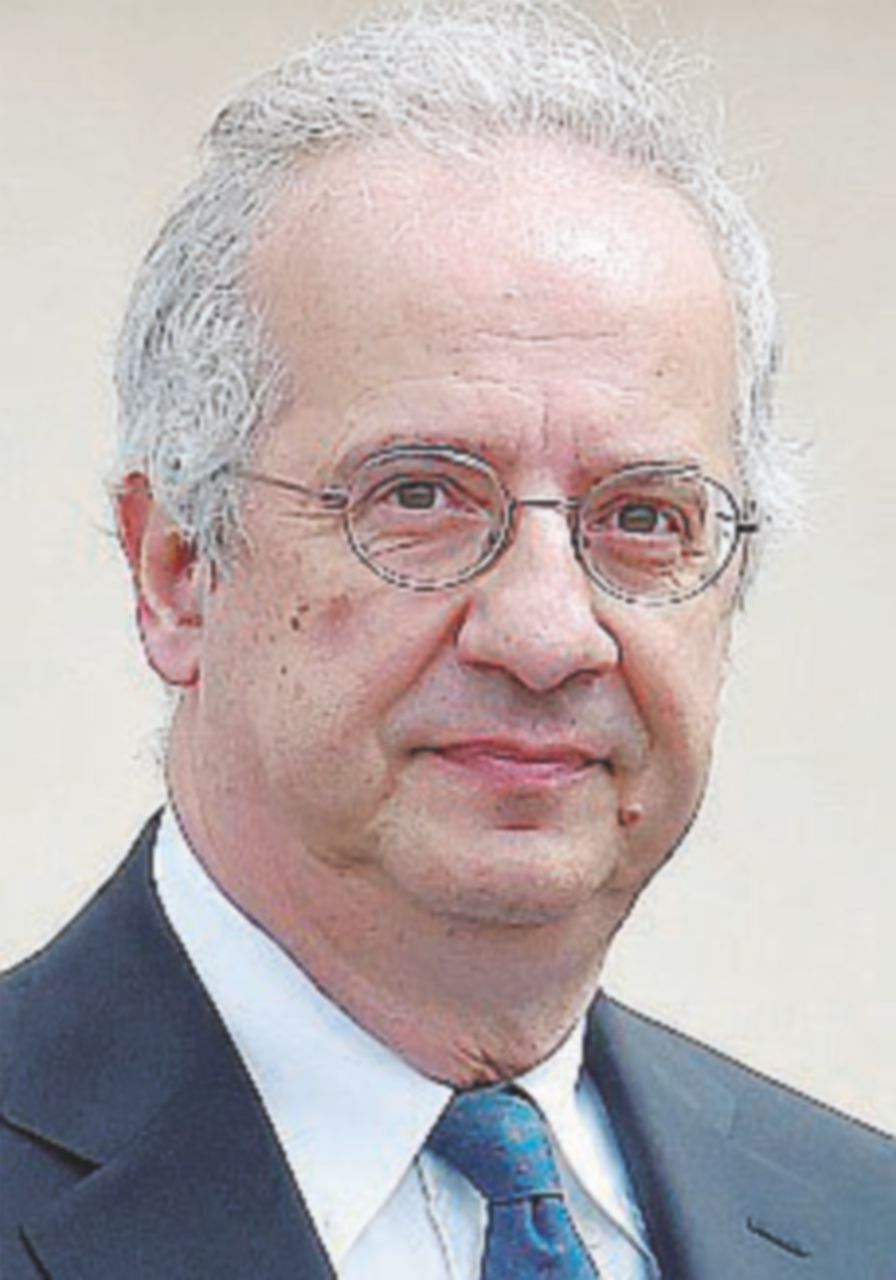 Riecco Veltroni: a colloquio con Matteo e con Gentiloni Riecco Veltroni: a colloquio con Matteo e con Gentiloni