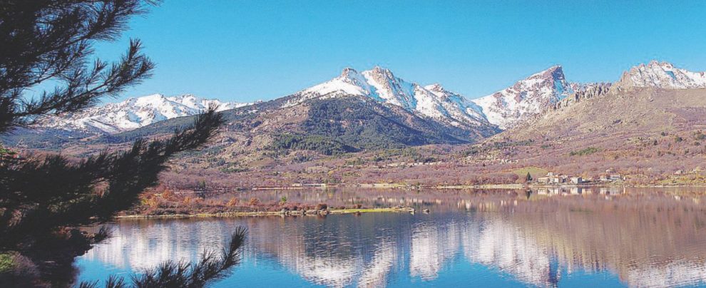 Il punto più alto - Le vette dell’isola si trovano nella località di “Pumonti” che culmina nei 2.706 metri del monte Cinto (in foto) “Afgani minori”, sinceri, pelosi sempre diffidenti