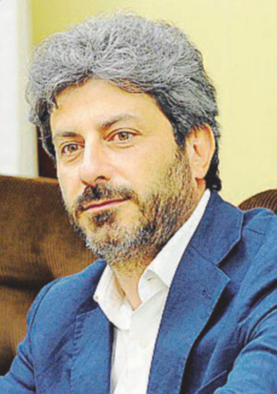 Fico contro Di Maio: “Sui migranti sto con Gino Strada” Fico contro Di Maio: “Sui migranti sto con Gino Strada”