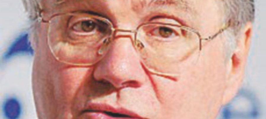 Il leader Pd: “Visco? A Bankitalia serve un nome all’altezza” Il leader Pd: “Visco? A Bankitalia serve un nome all’altezza”