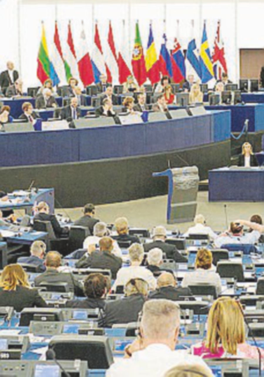 Parlamento Ue, l’emendamento salva-lobbisti Parlamento Ue, l’emendamento salva-lobbisti