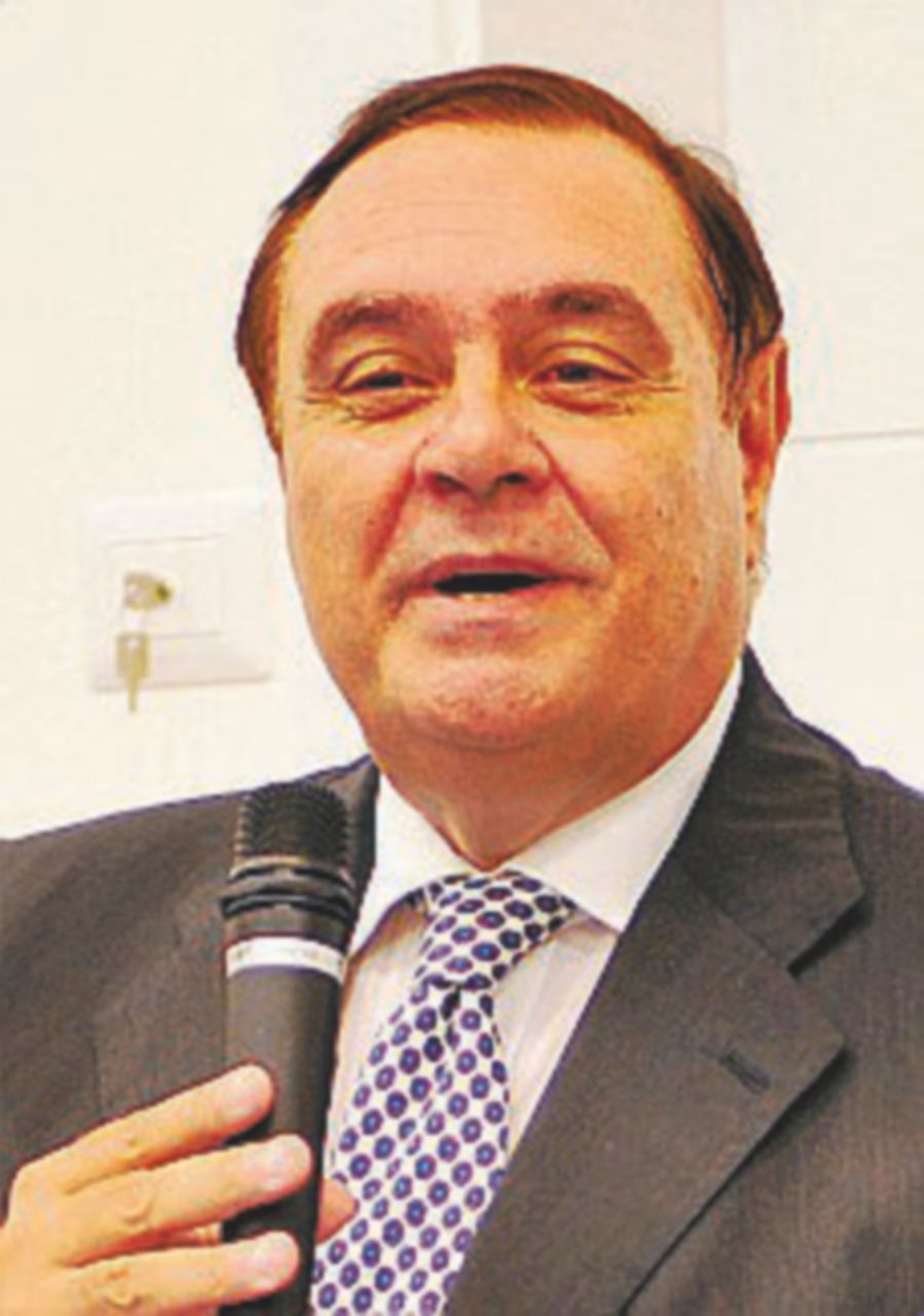 Mastella: “Fatto fuori dai Servizi”. E Silvio esprime solidarietà Mastella: “Fatto fuori dai Servizi”. E Silvio esprime solidarietà