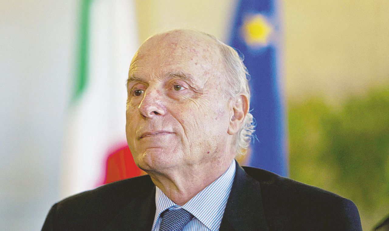 Con la Carta alla mano - Paolo Maddalena è stato membro e vicepresidente della Corte costituzionale - Ansa “La sentenza è limpida, ma così si rischia di proteggere solo il libero mercato”