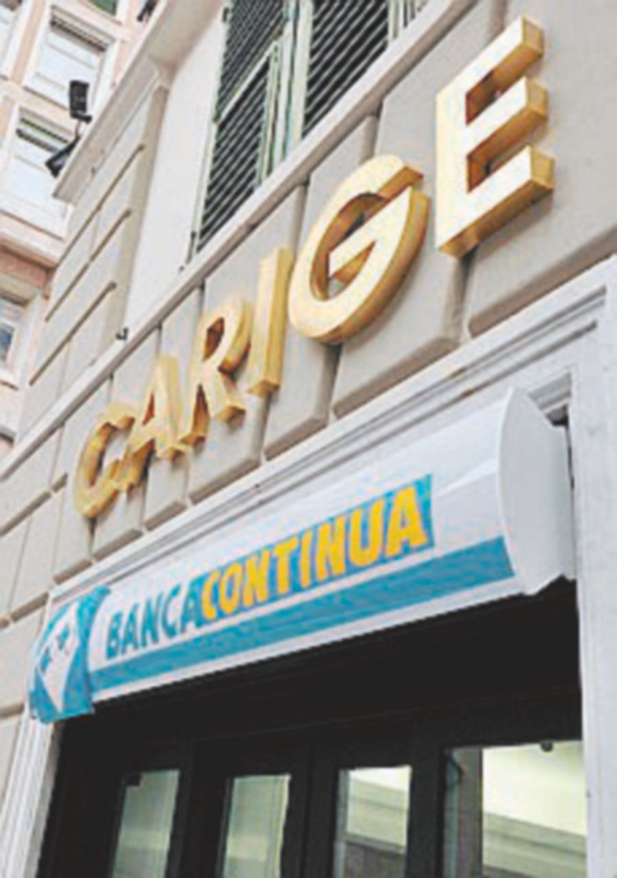 Carige taglia mille persone. Sacrifici ai grandi bondisti Carige taglia mille persone. Sacrifici ai grandi bondisti