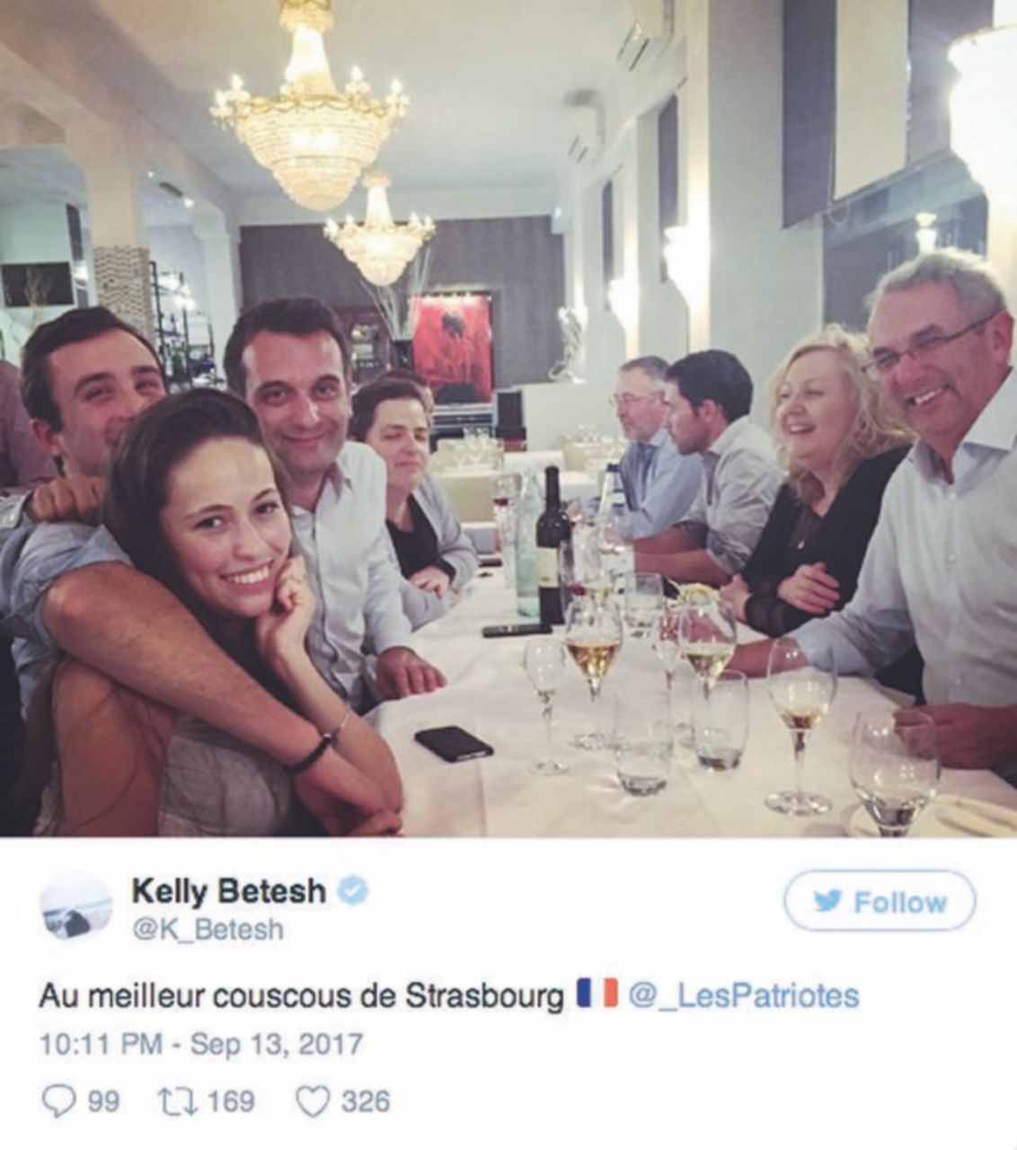 La cena incriminata - Florian Philippot terzo da sinistra nel locale maghrebino Il Front si strozza con il cous cous di Philippot